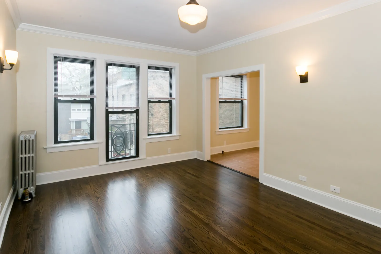 1360-1364 E. 52nd Street Apartments
