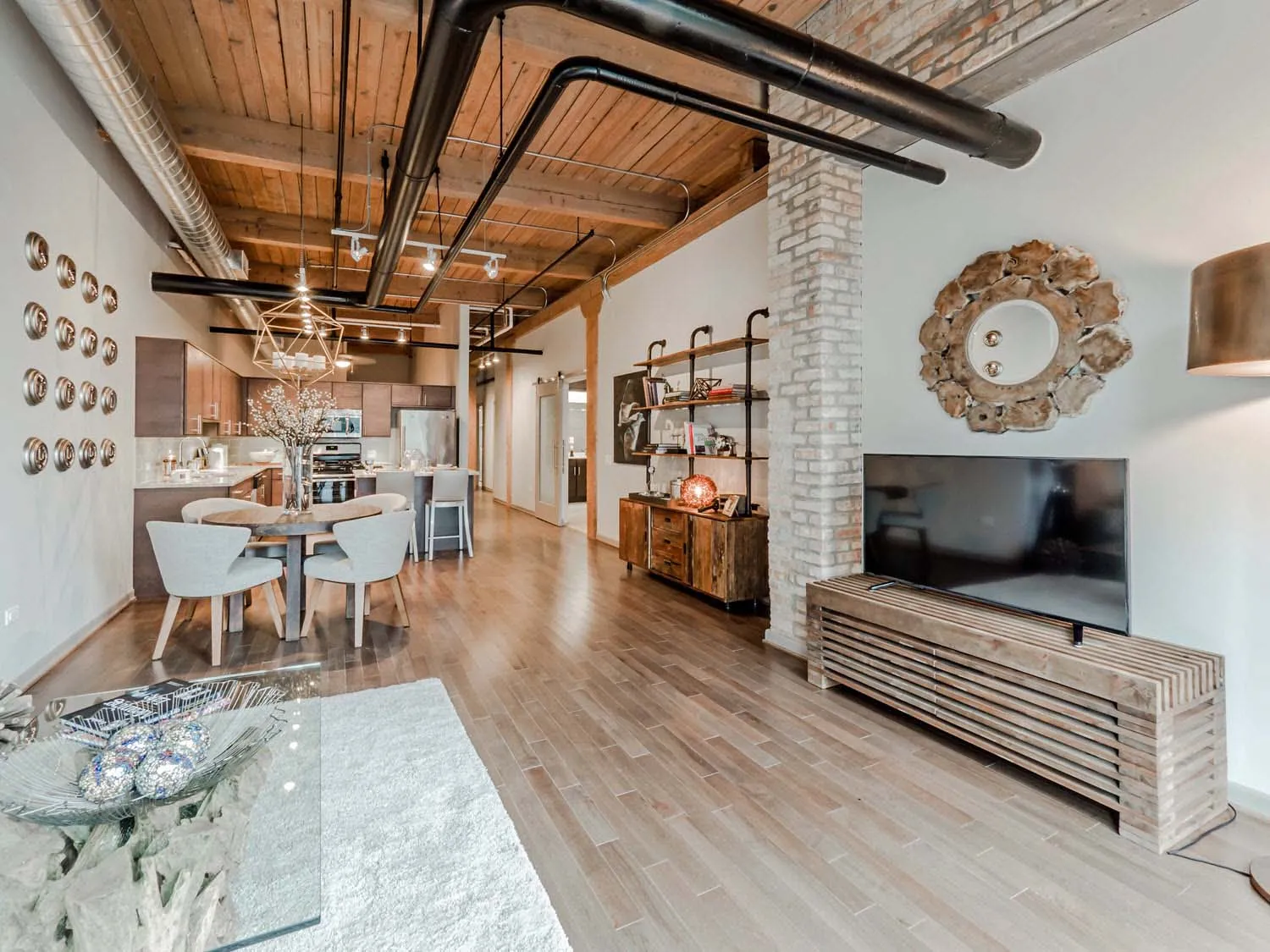 Lofts at River East Apartments in Streeterville, Chicago