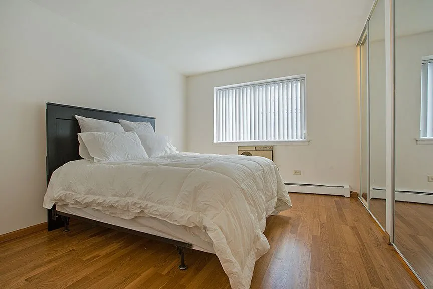 Sheridan Shores Apartments