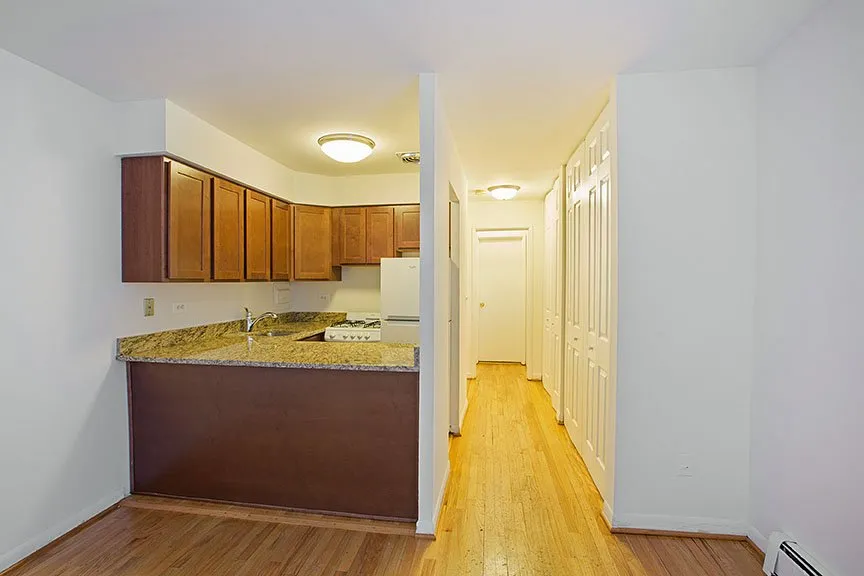 Sheridan Shores Apartments