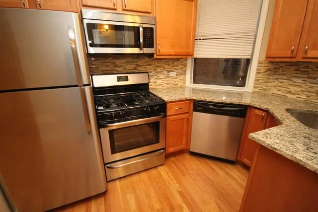 1819 Belmont Apartments