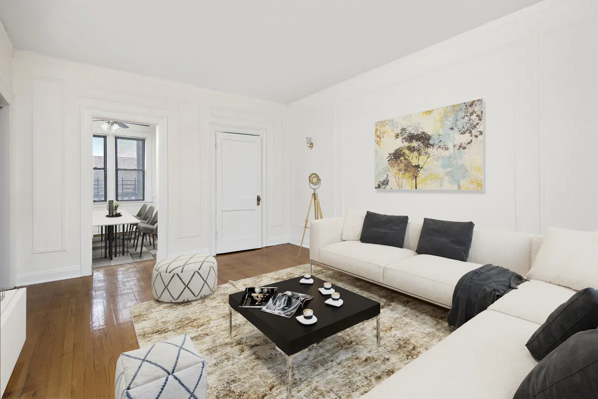 632 W Addison, One Bedroom Living Room