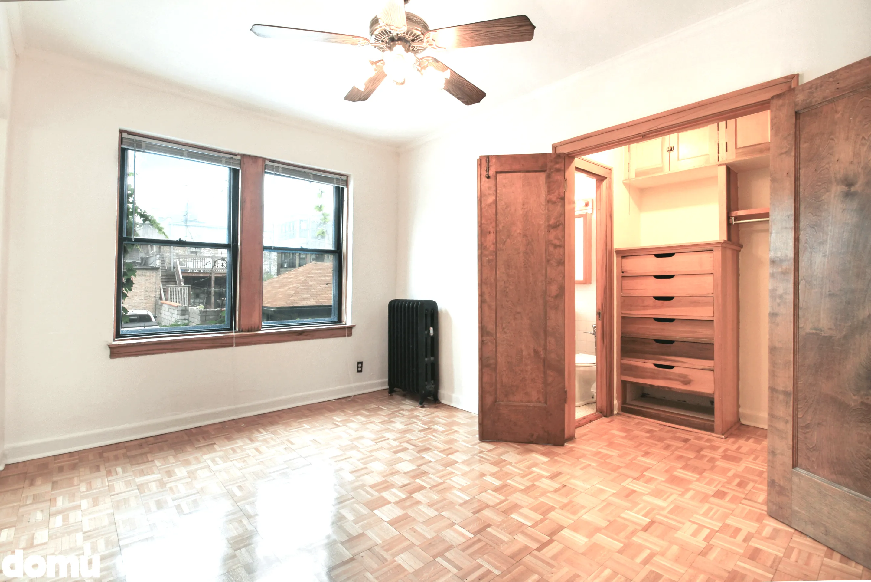 644 West Surf Apartments