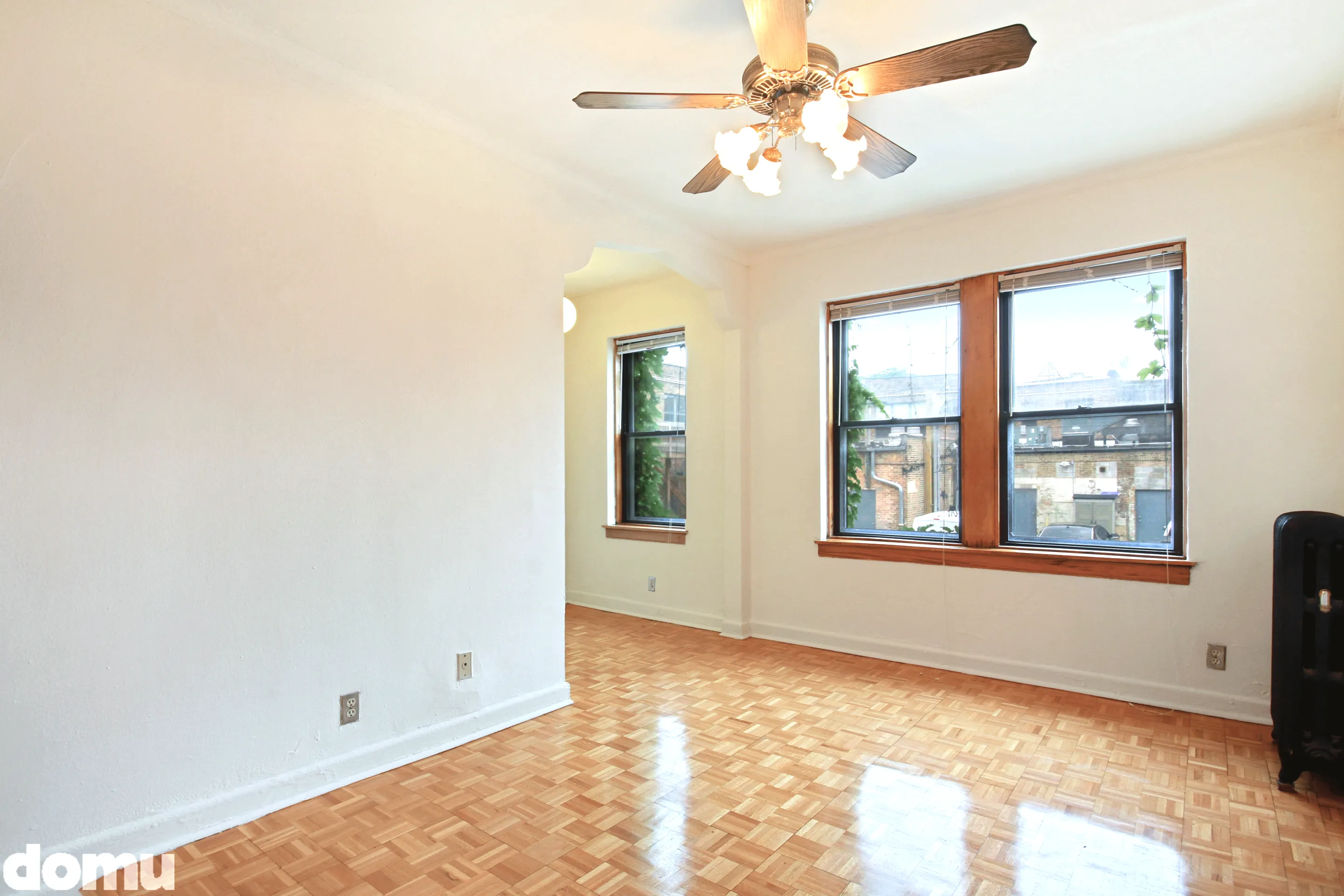 644 West Surf Apartments