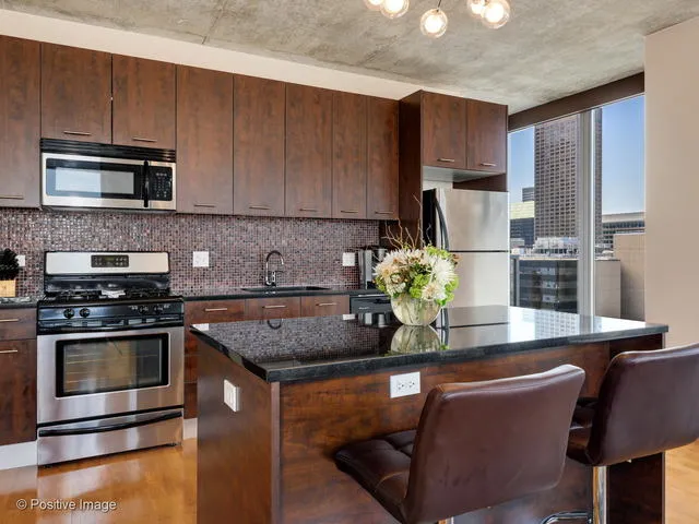 659 W Randolph Apartments