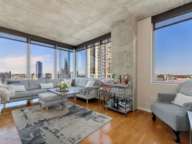 659 W Randolph Apartments