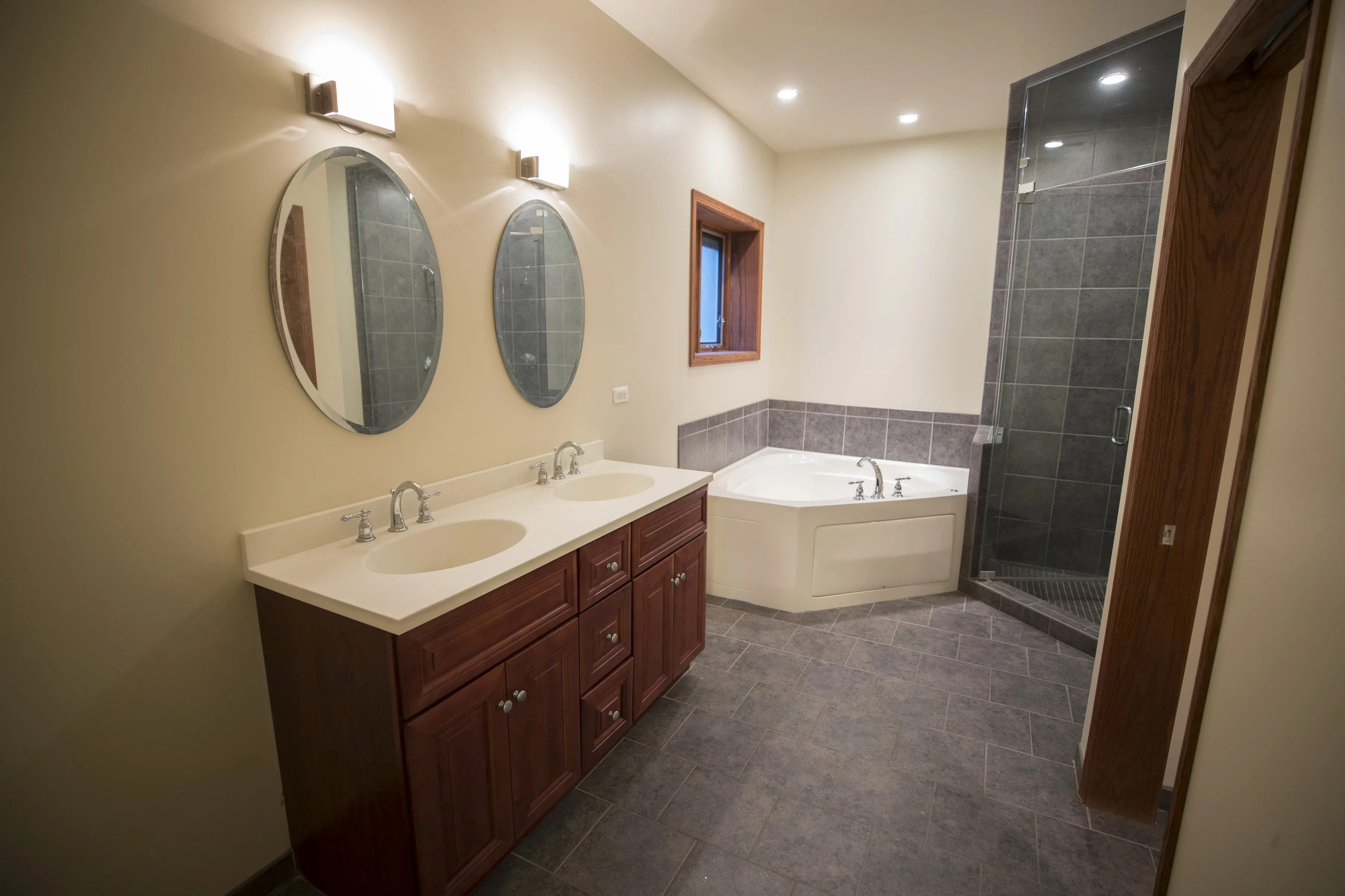 670 N PEORIA ST 60642-unit#Apt 2-Chicago-IL
