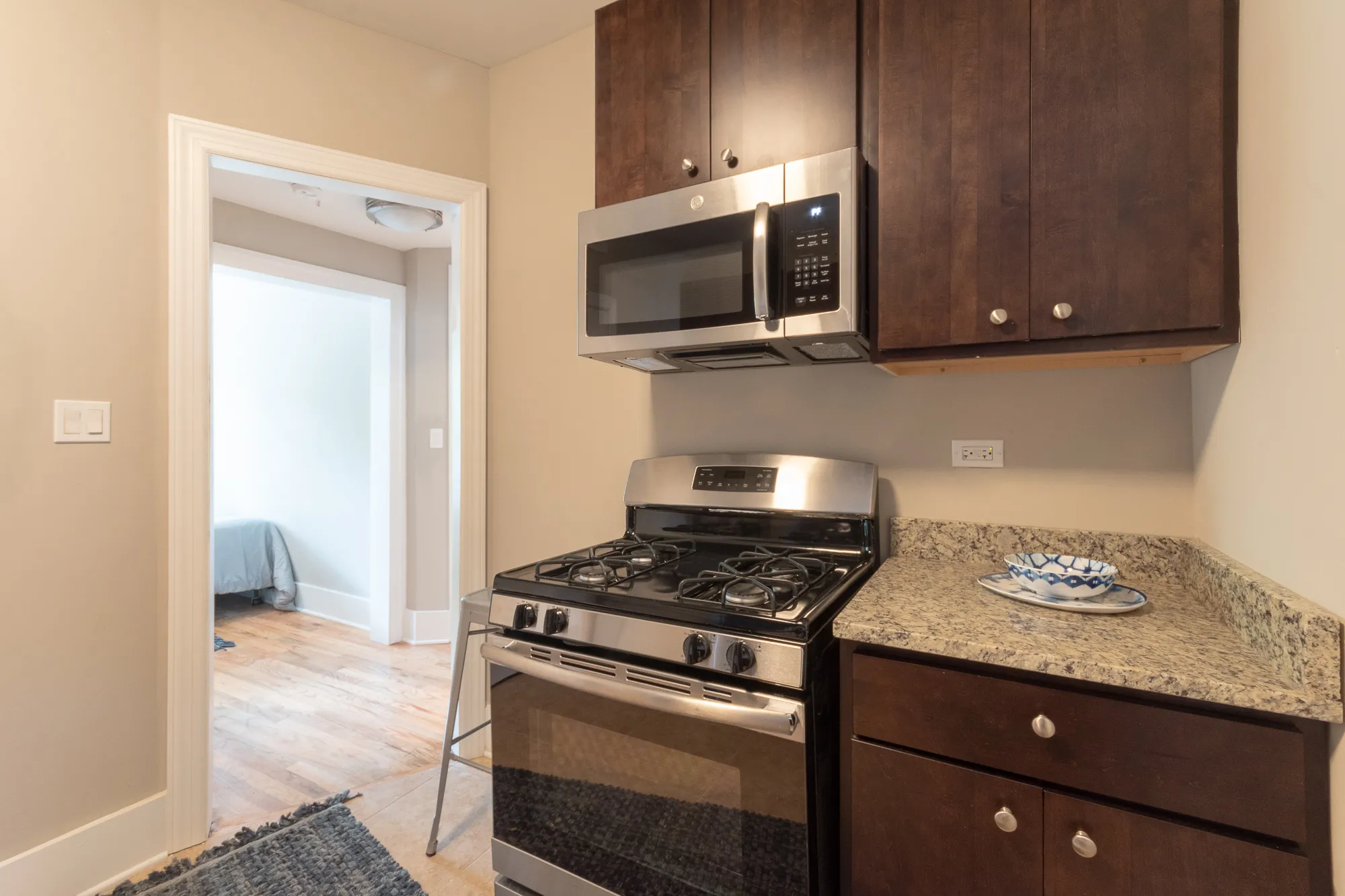 modelunit  living room at 6701 North Glenwood Apartments
