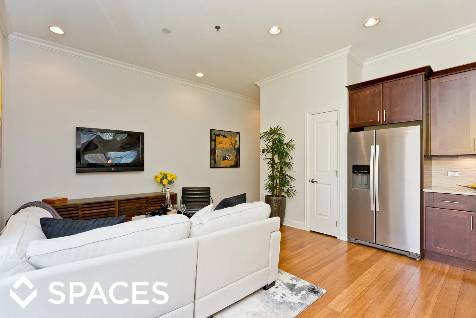 model kitchen at The Van Morgan Apartments in the West Loop Chicago