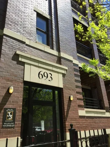 693 North Peoria Apartments