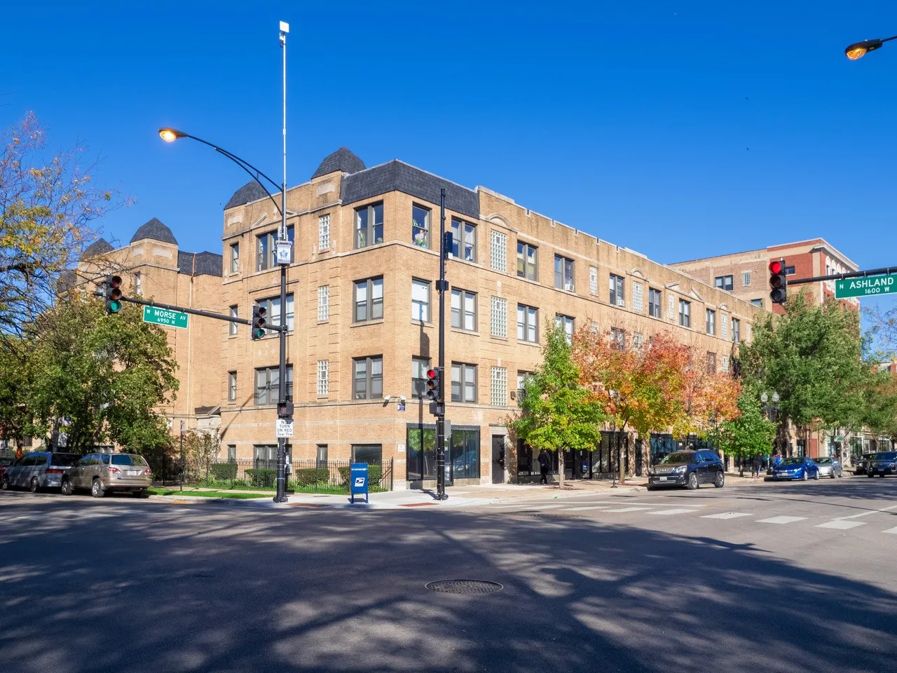 6945 North Ashland Apartments