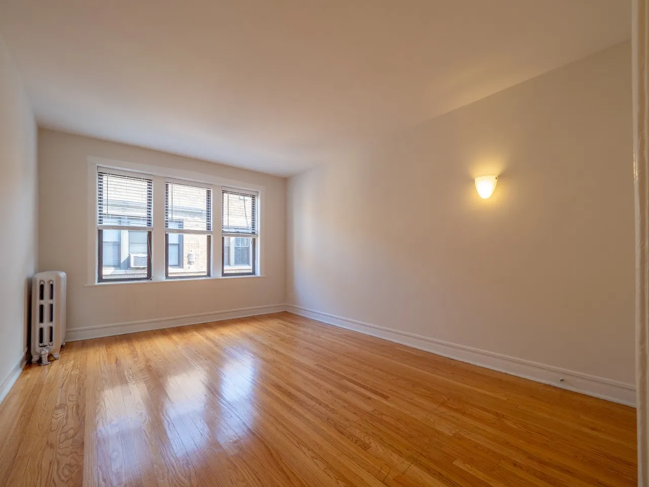 6945 North Ashland Apartments