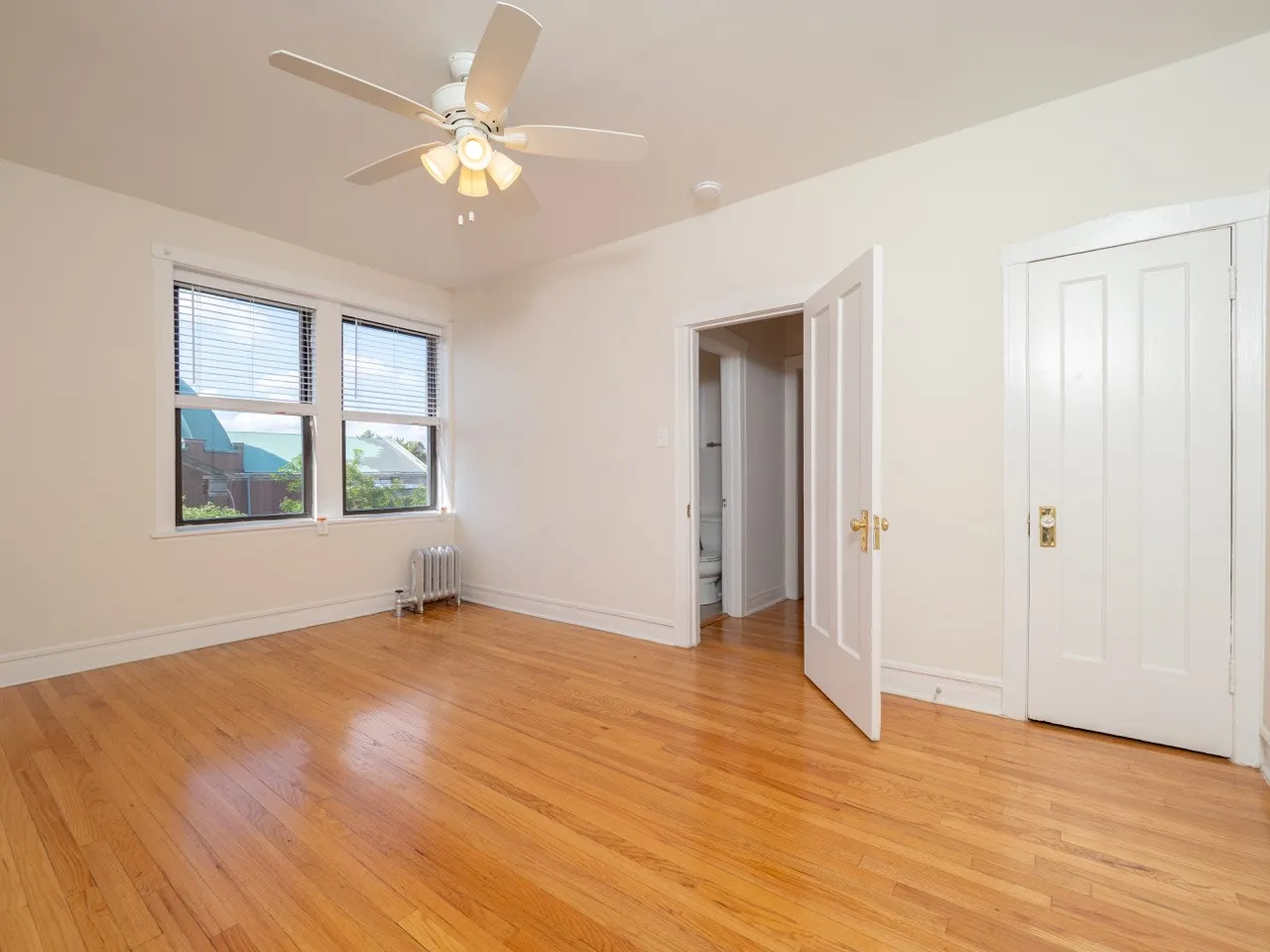 6945 North Ashland Apartments