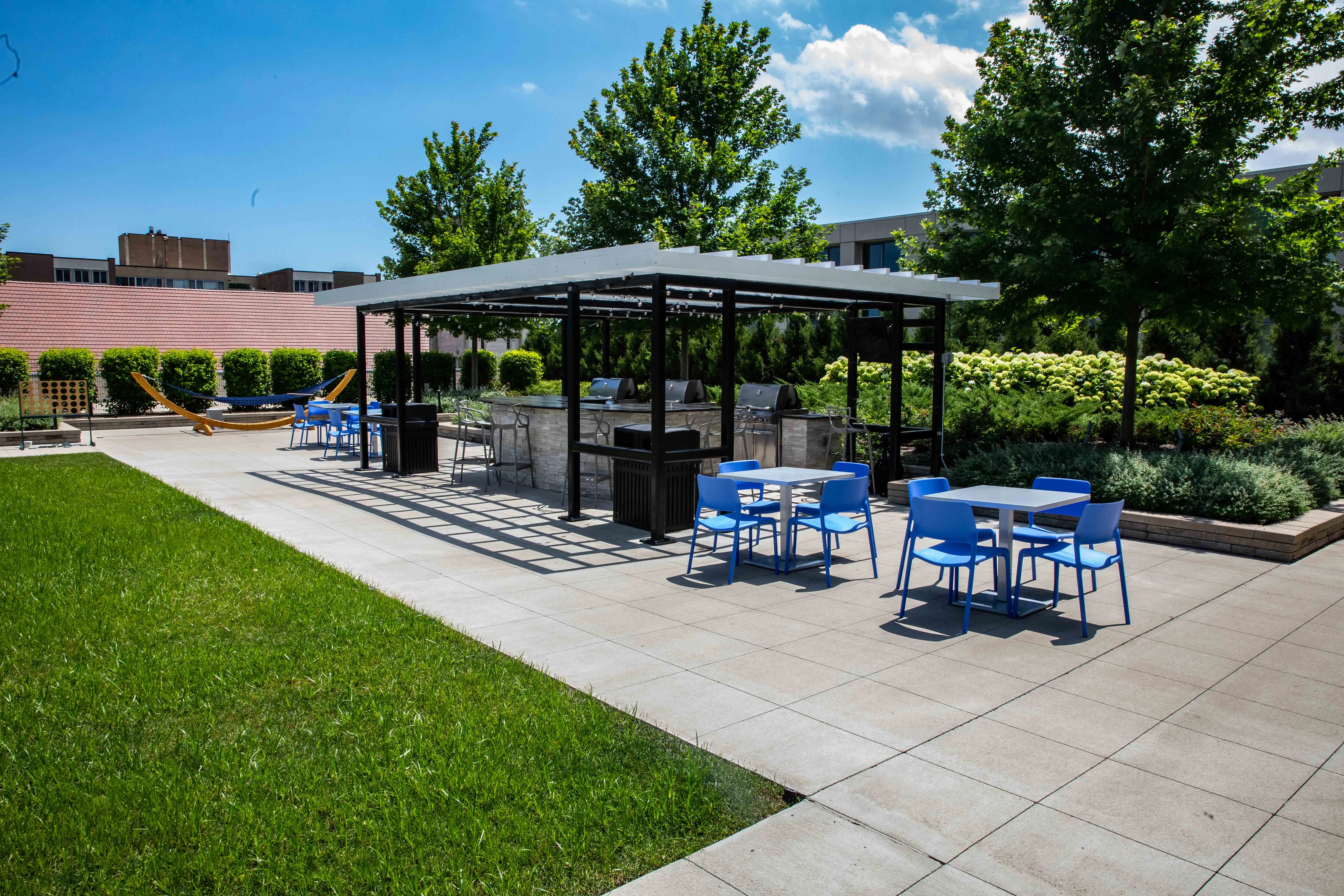 Vantage Oak Park Apartments