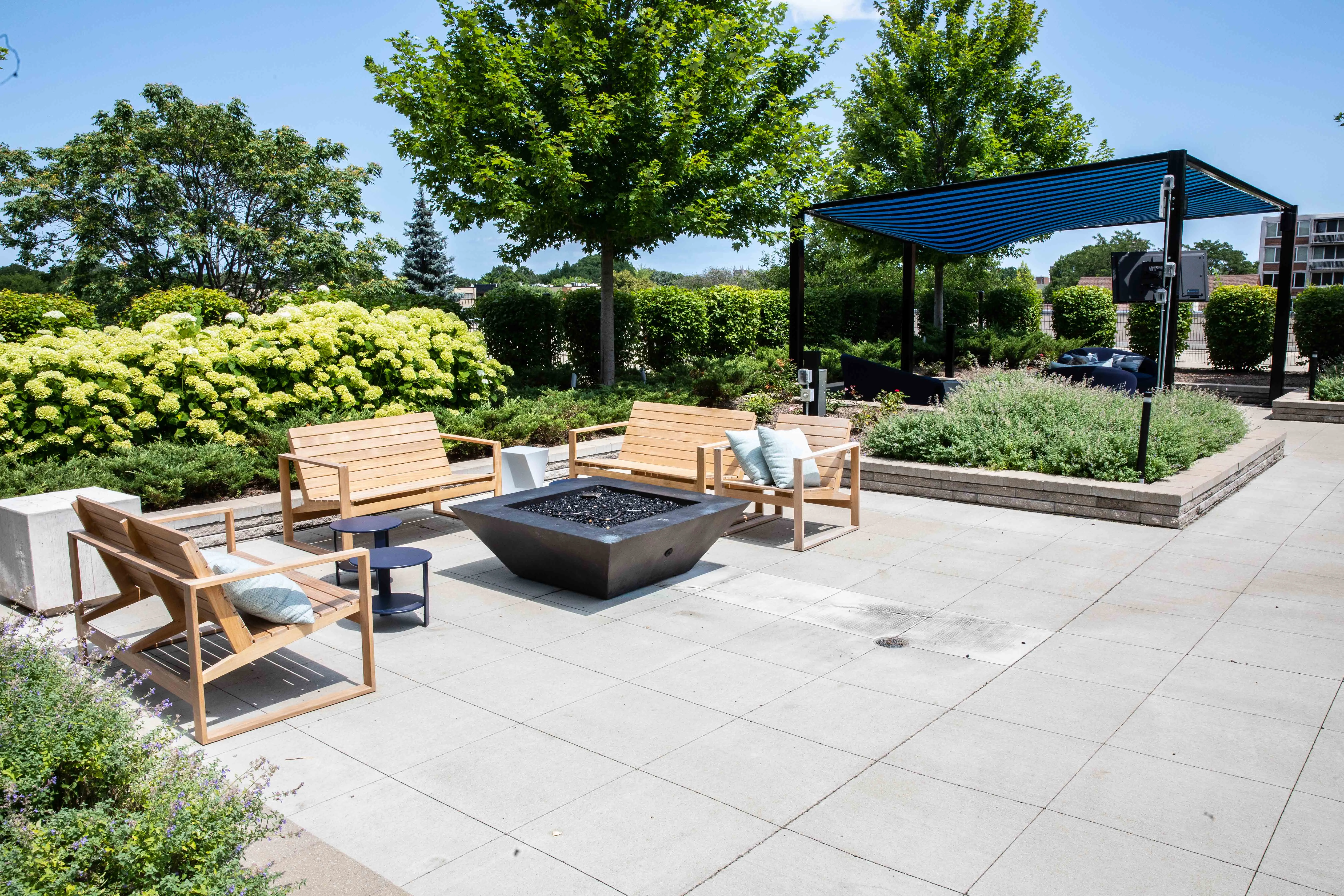 Vantage Oak Park Apartments