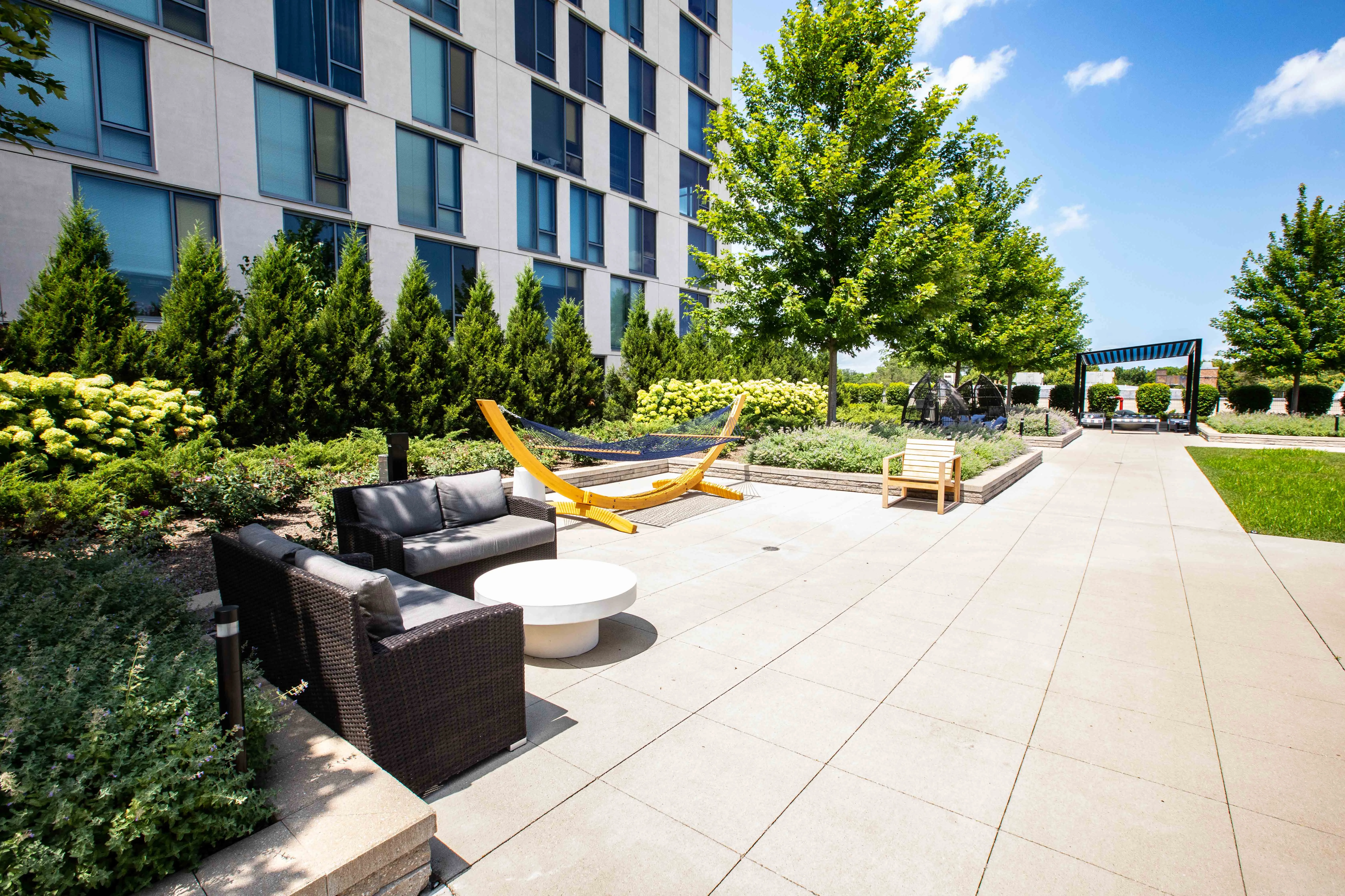 Vantage Oak Park Apartments