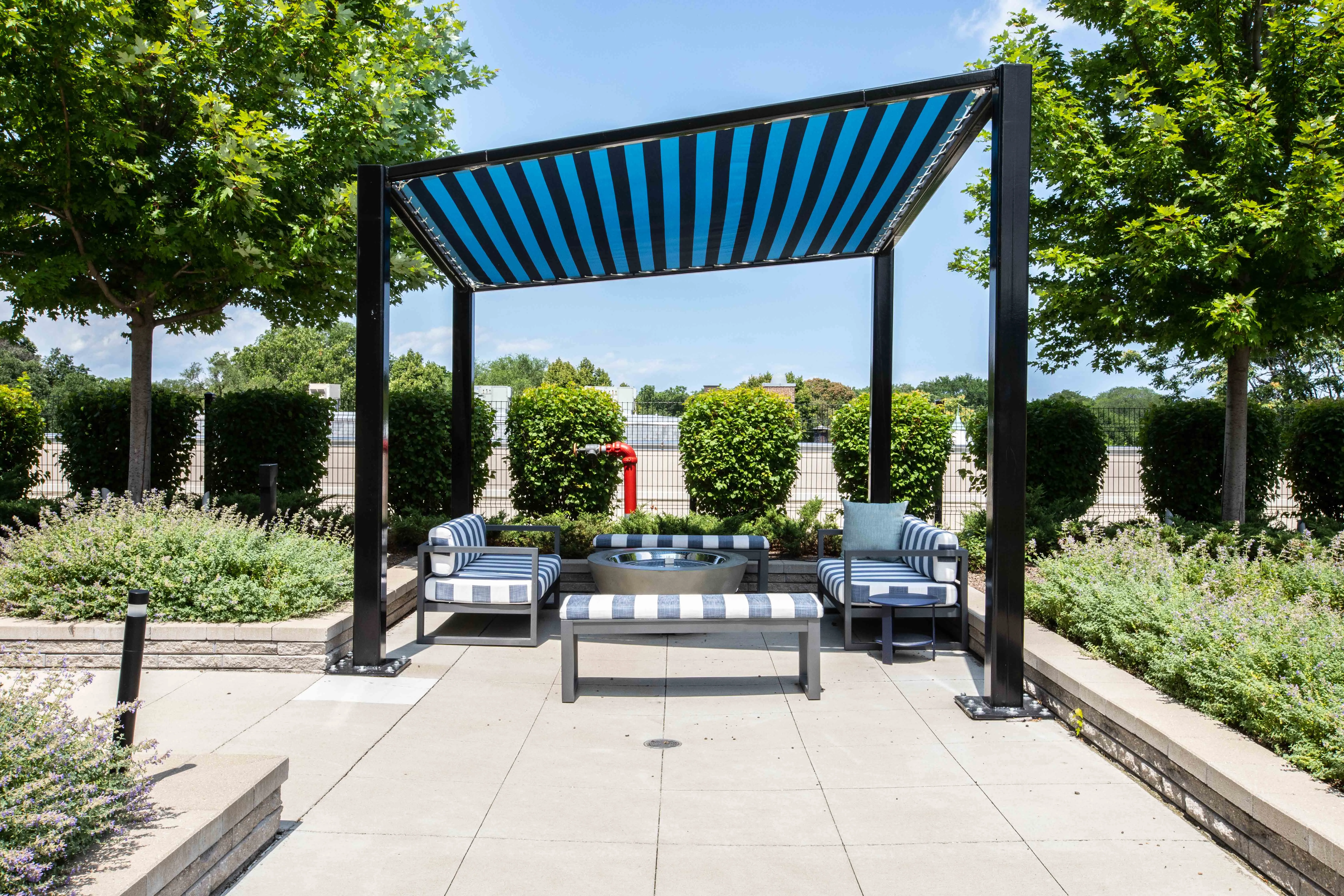 Vantage Oak Park Apartments