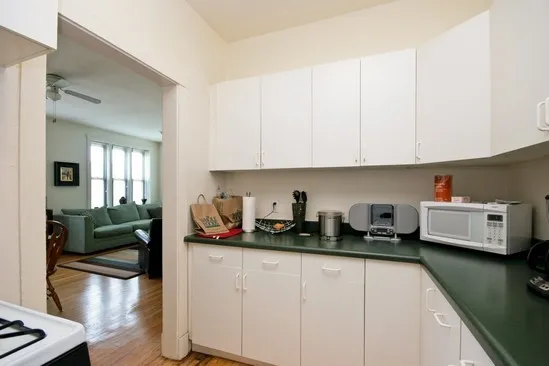 1400 West Edgewater Apartments