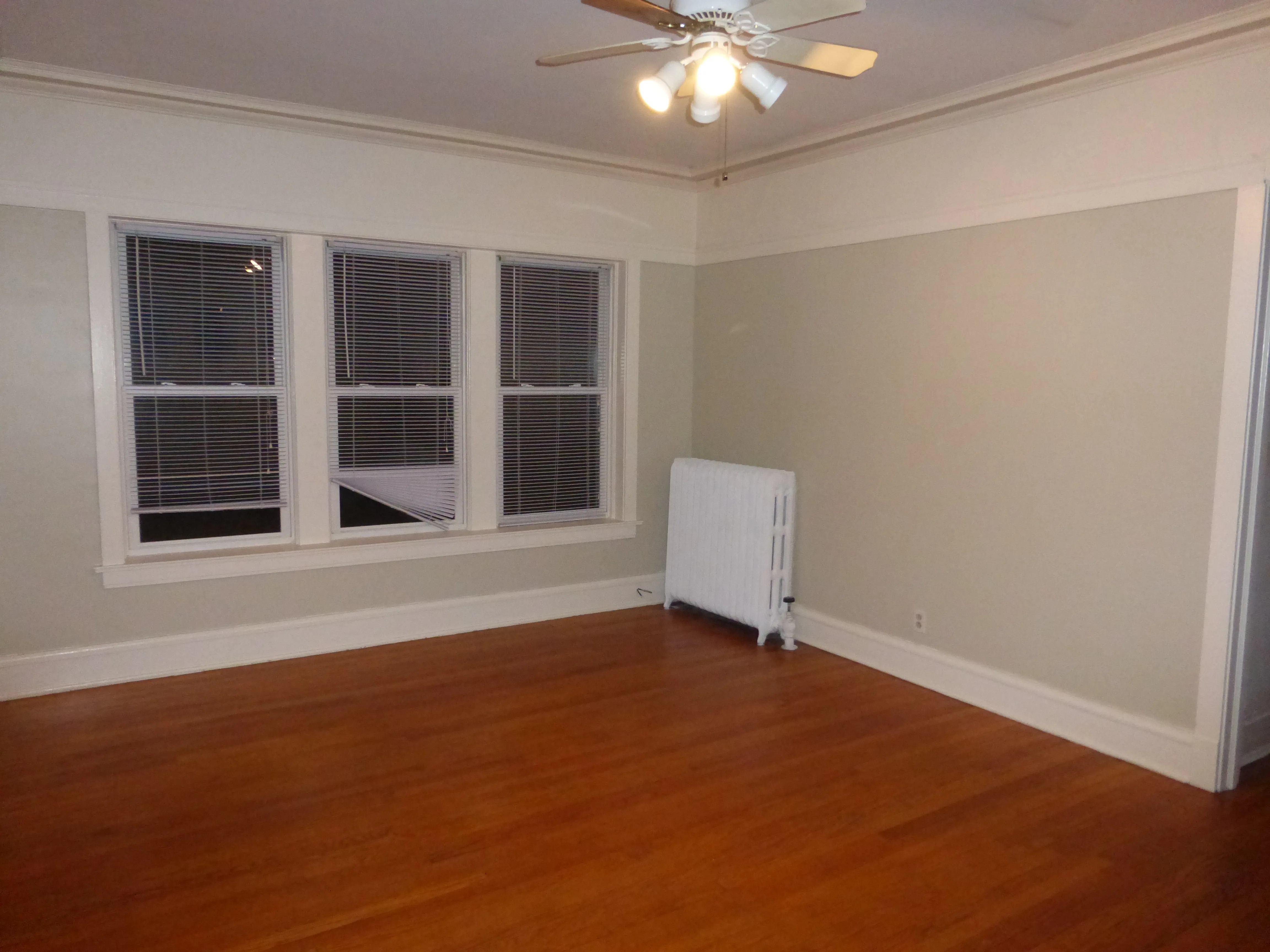 1412 W THORNDALE AVE 60660-1412 W. THorndale-unit#3-Chicago-IL