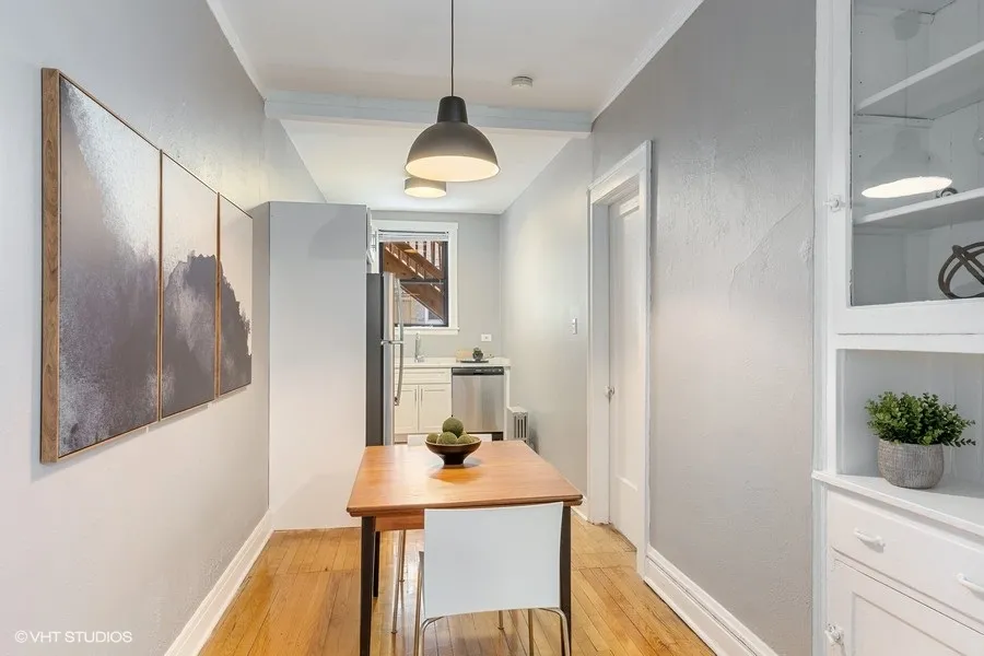 439 W Melrose Apartments