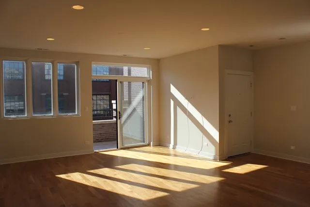 693 North Peoria Apartments