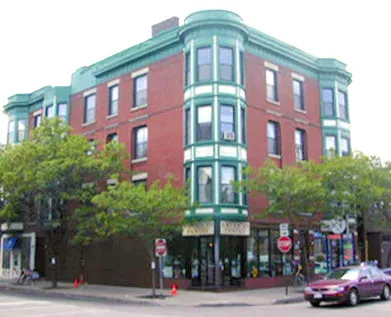701-703 W Willow Apartments