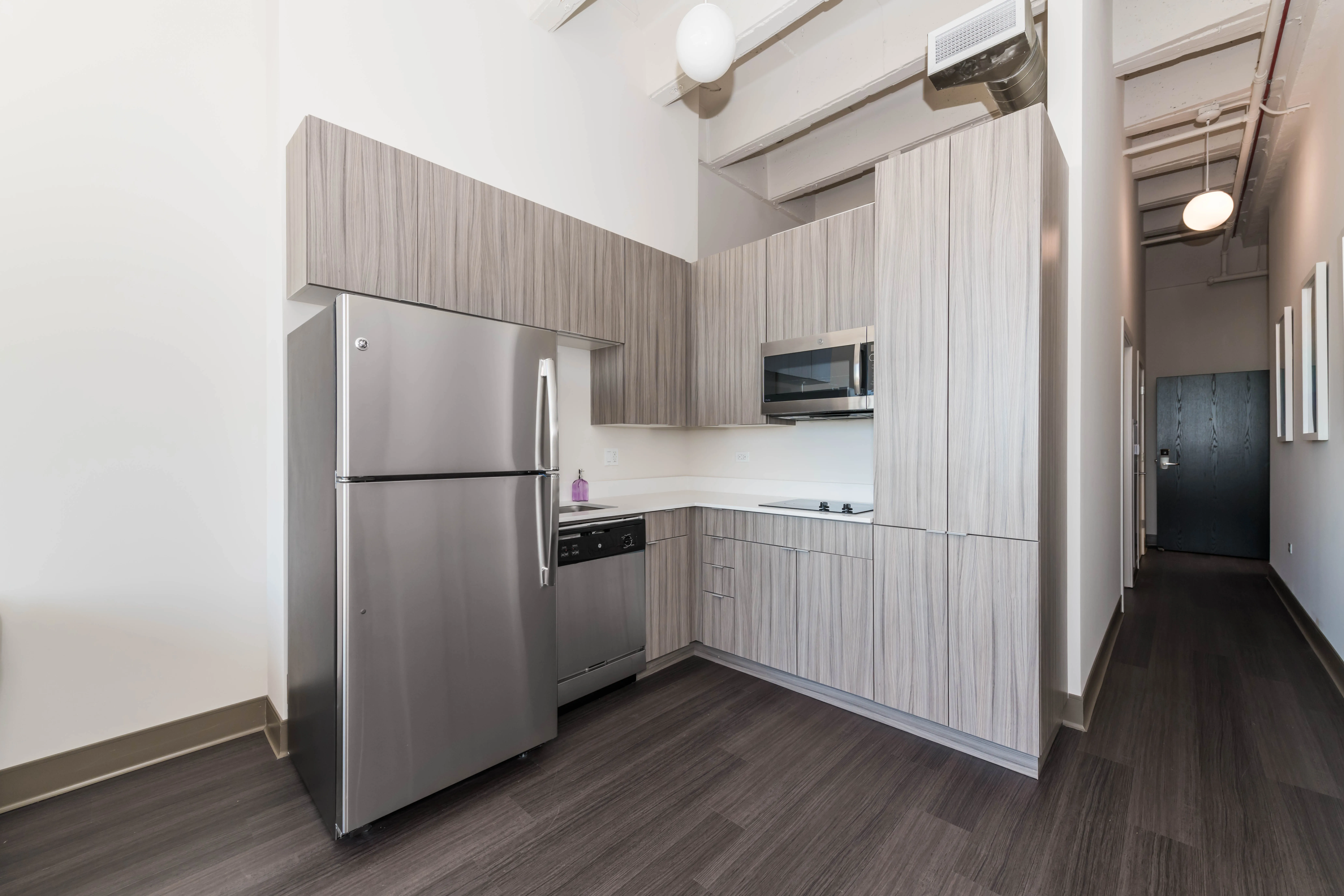 820 South Apartments offers Brand-New Kitchens with GE Appliances