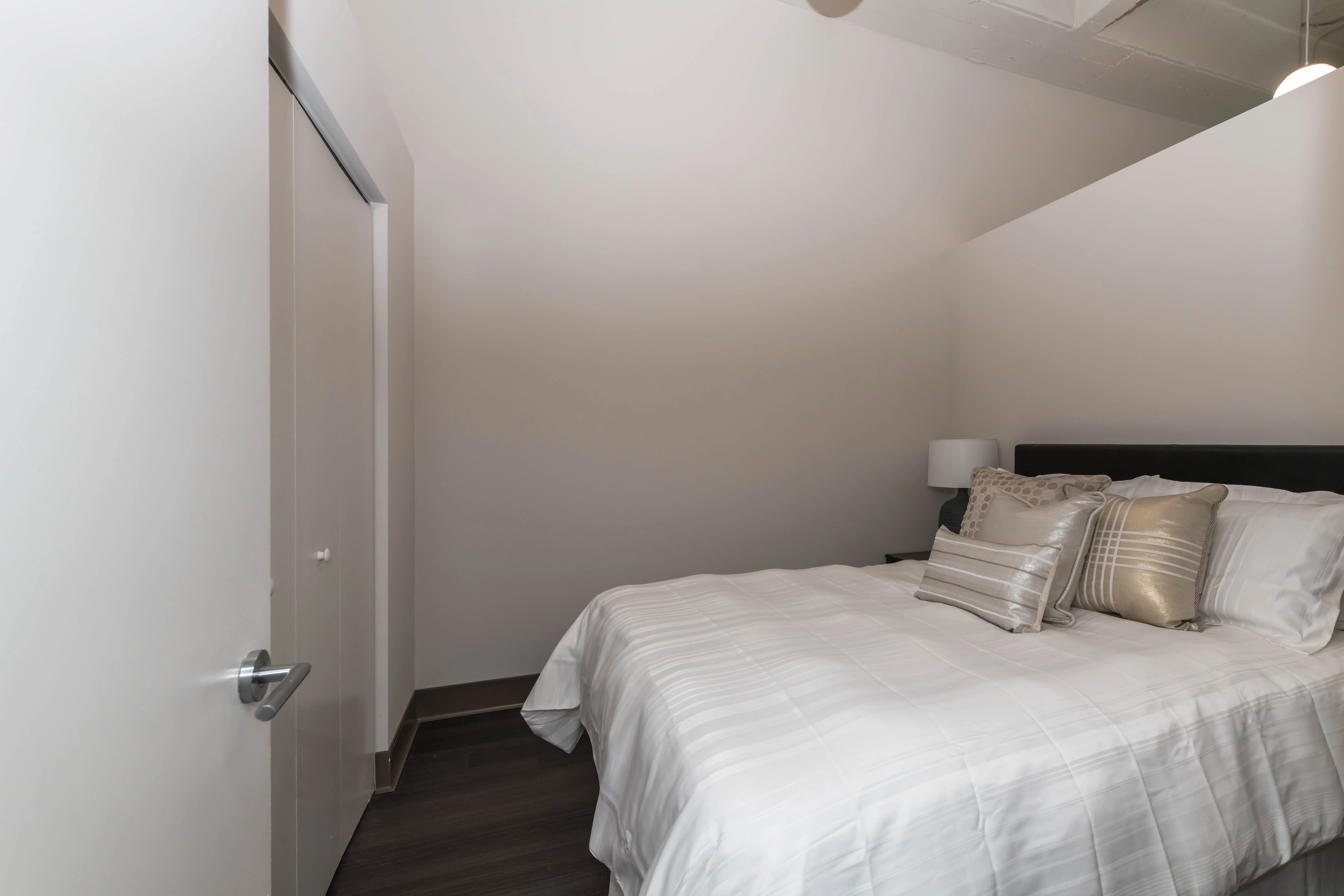 Amazon HUB Accepts Most Carriers (USPS-FedEx, Etc