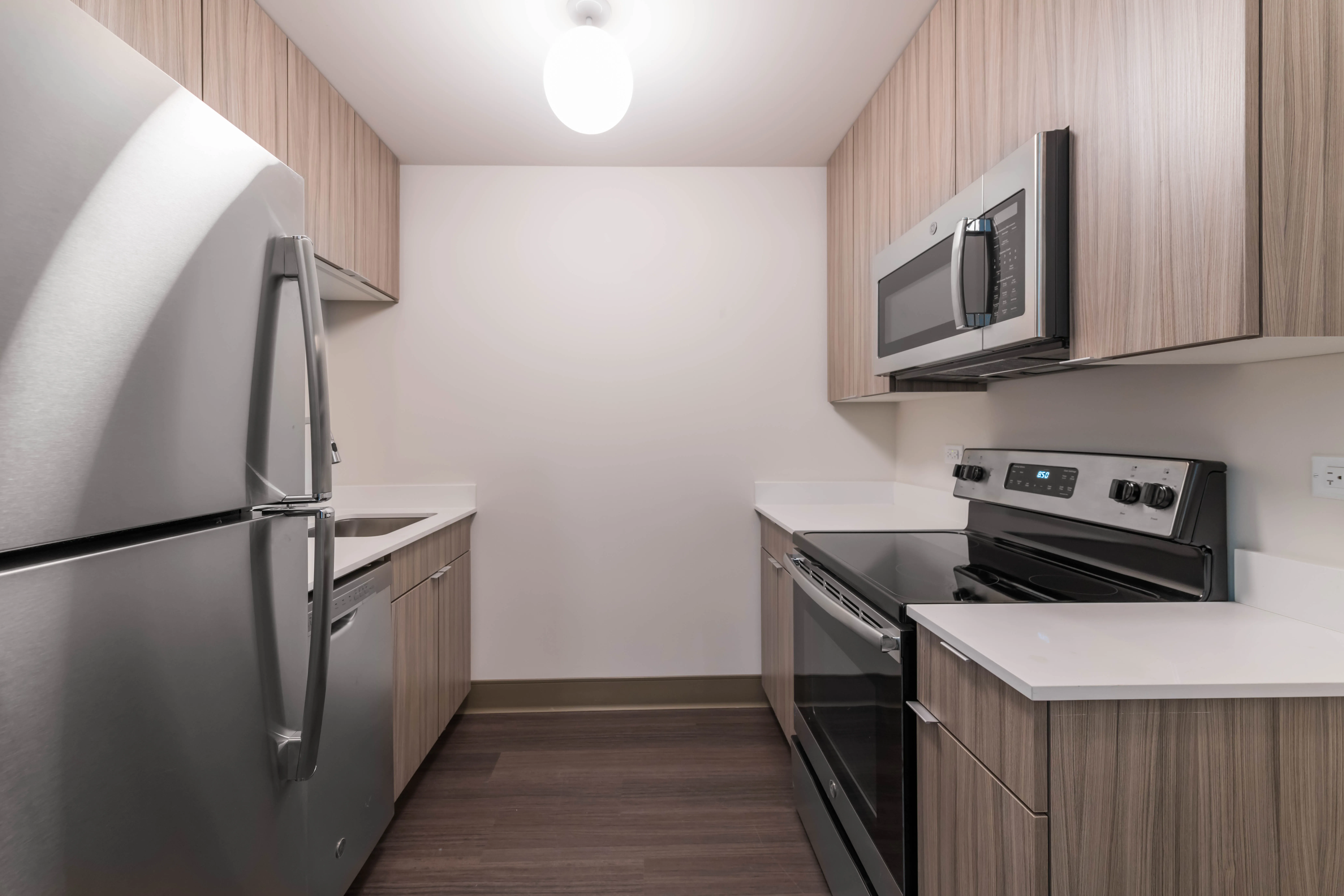 820 South Apartments offers Brand-New Kitchens with GE Appliances