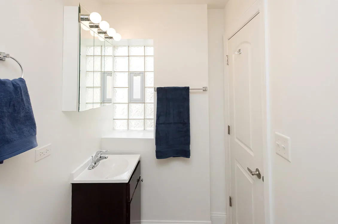 721 West Belmont Apartments