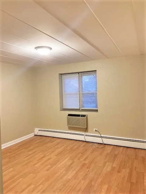 7301 N RIDGE BLVD 60645-unit#405-Chicago-IL