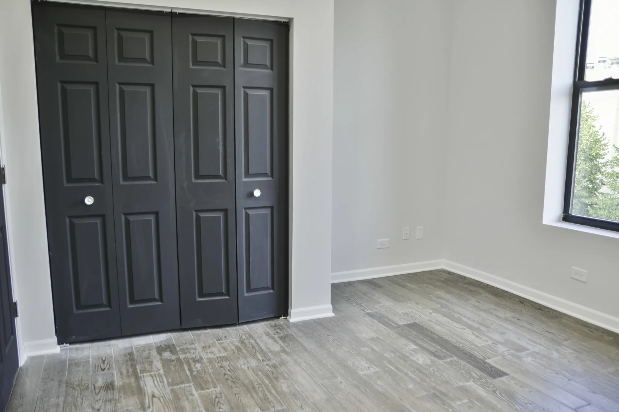 2701 West Thomas Apartments