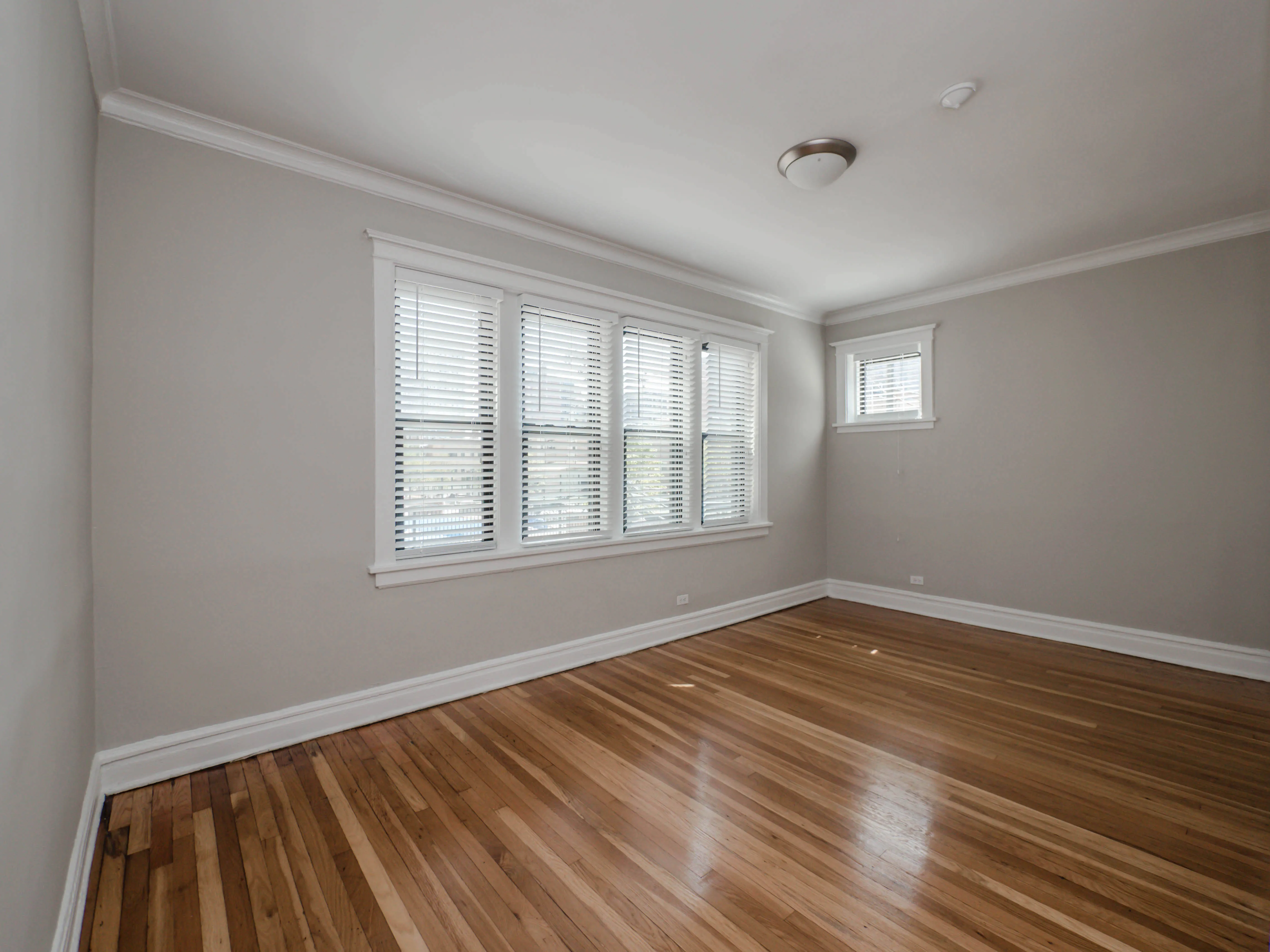 Reside on Irving Park Apartments