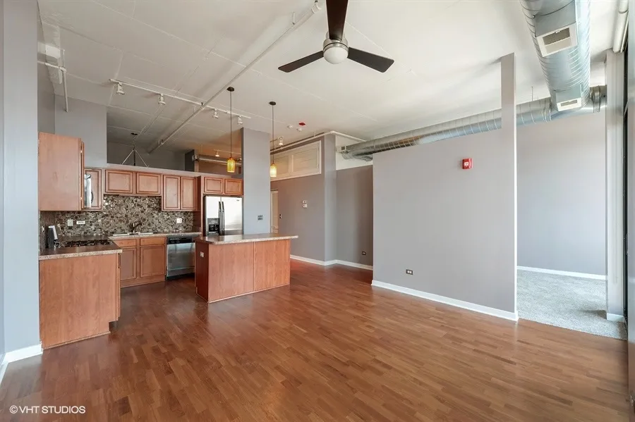 740 W FULTON ST 60661-740 W Fulton-Chicago-IL