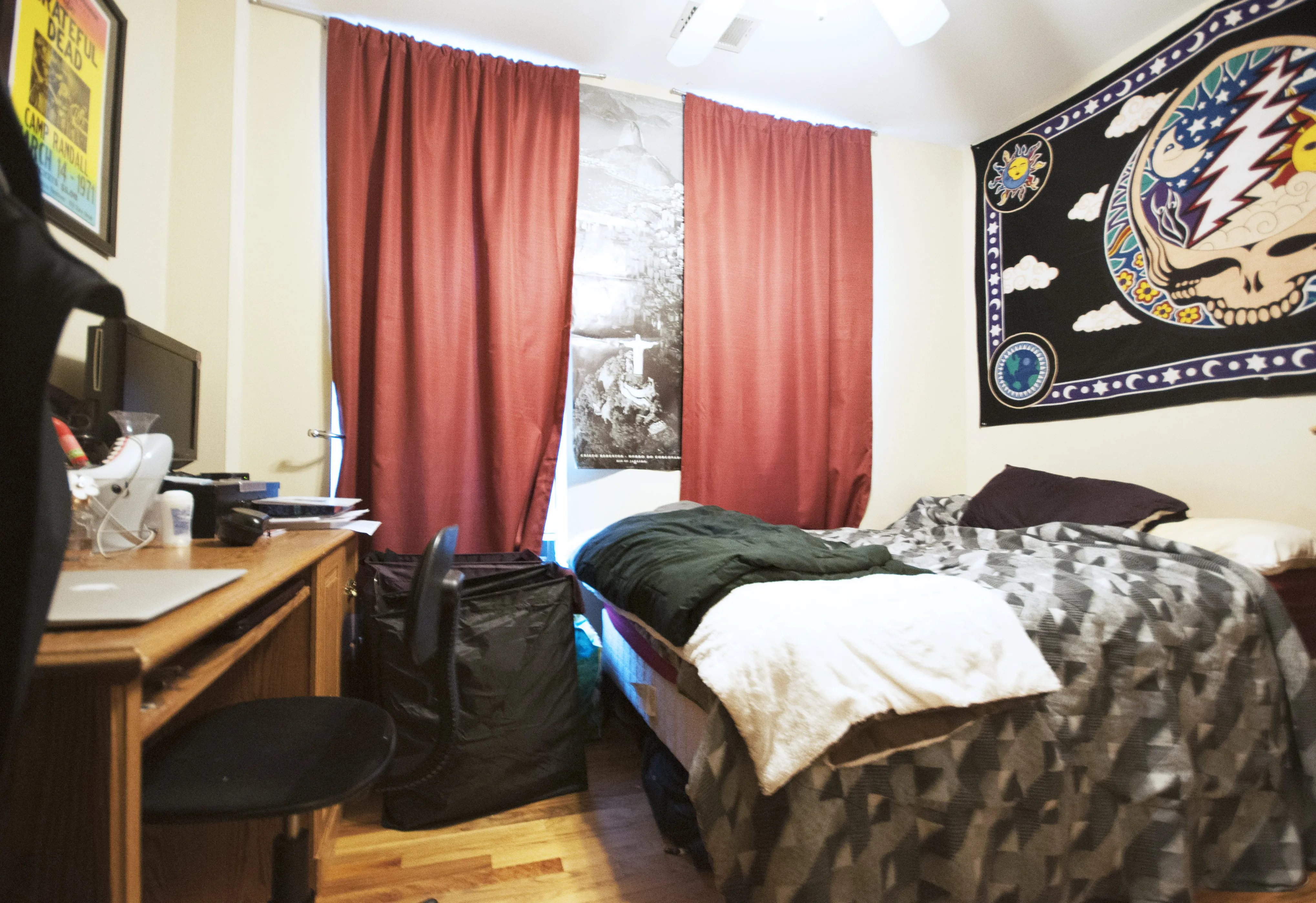 living room with new wood floors at 740 West Oakdale Apartments in Lakeview