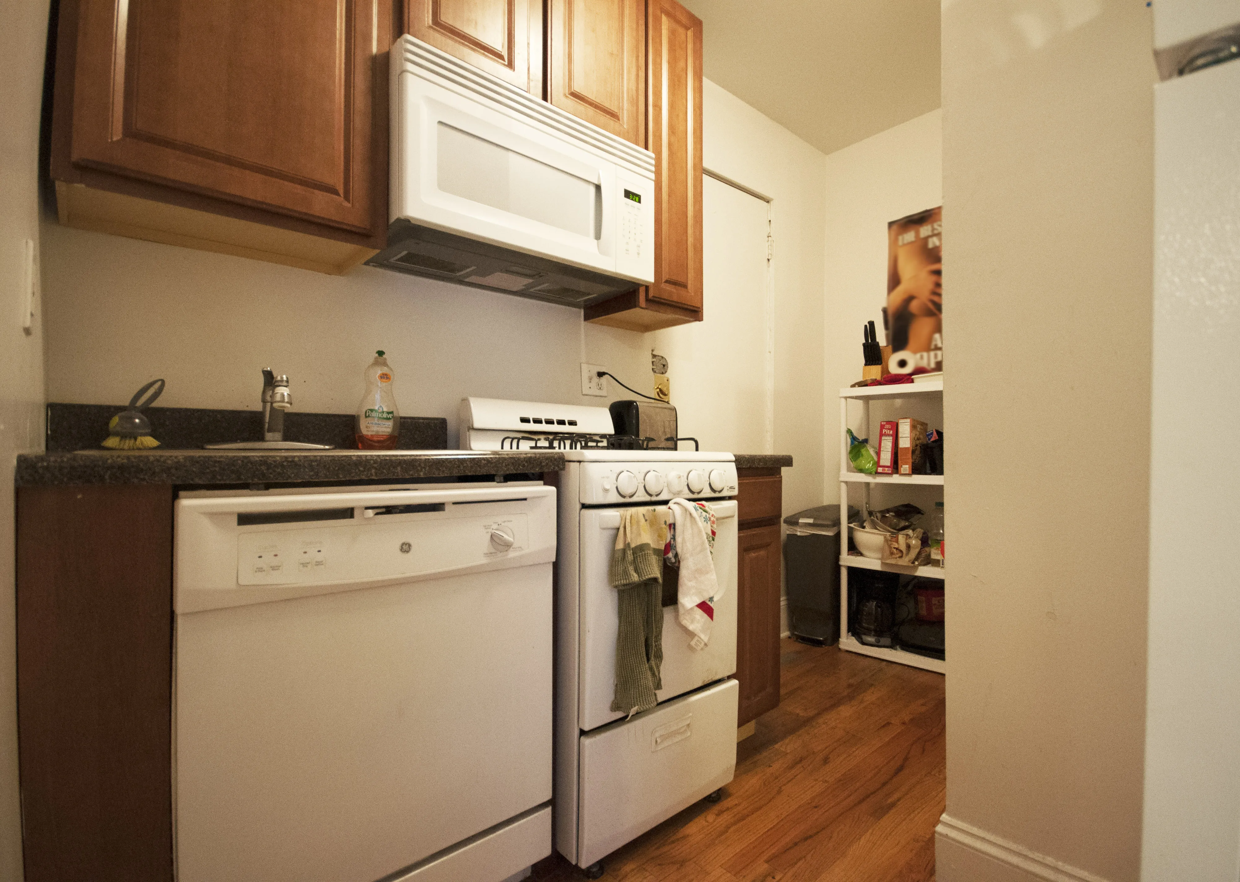 living room with new wood floors at 740 West Oakdale Apartments in Lakeview