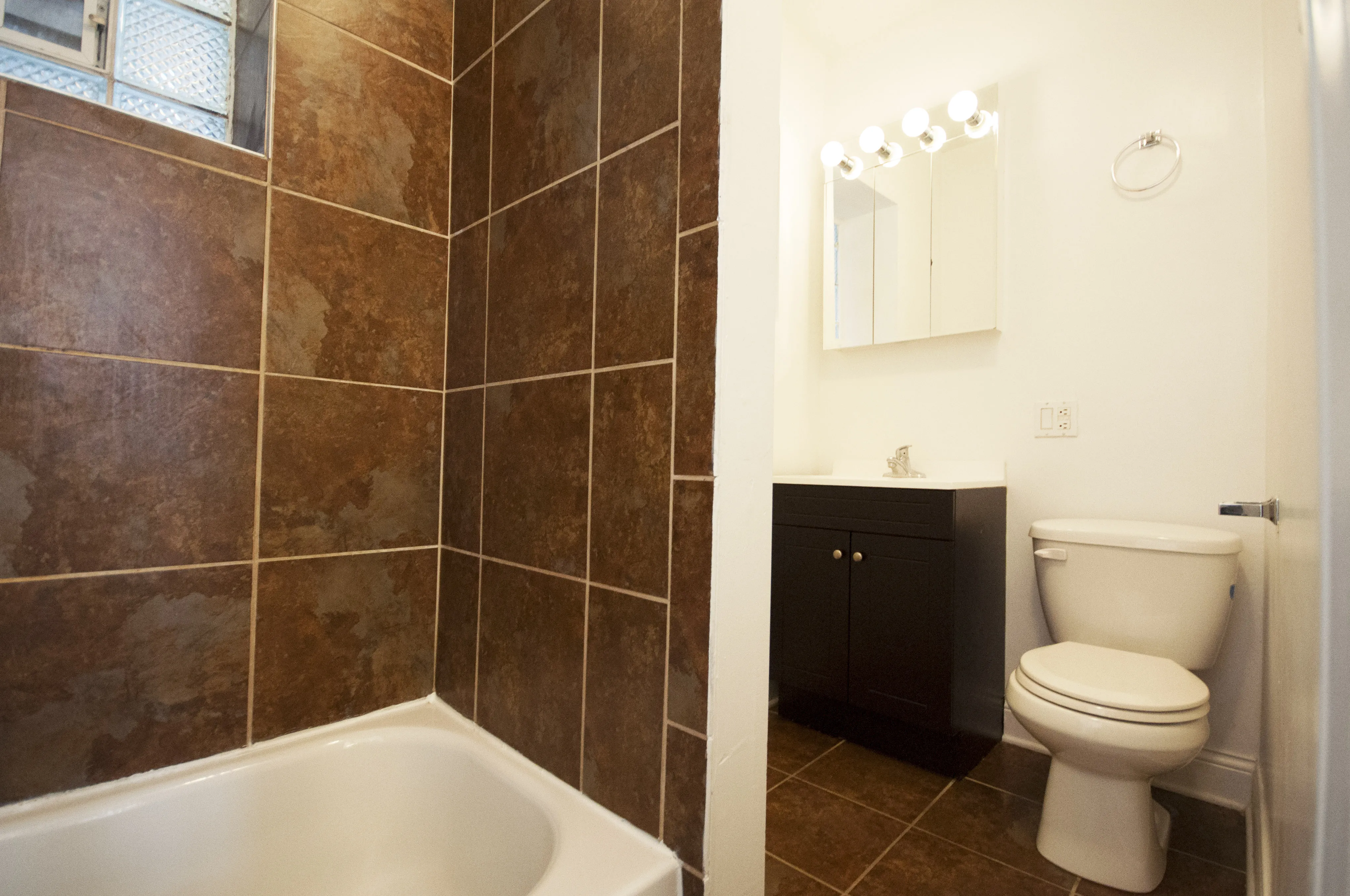 living room with new wood floors at 740 West Oakdale Apartments in Lakeview
