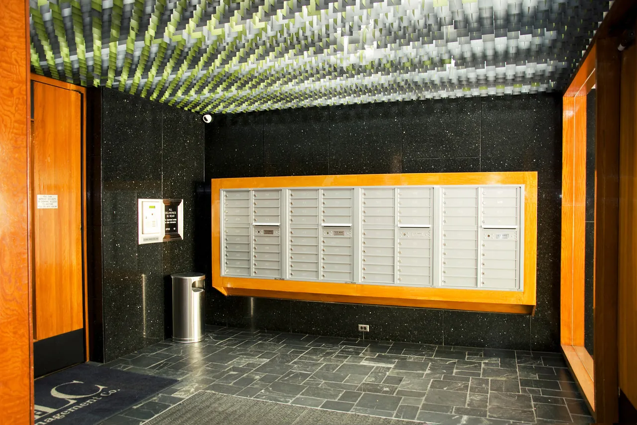 front of Maple Grove Apartments in Evanston IL