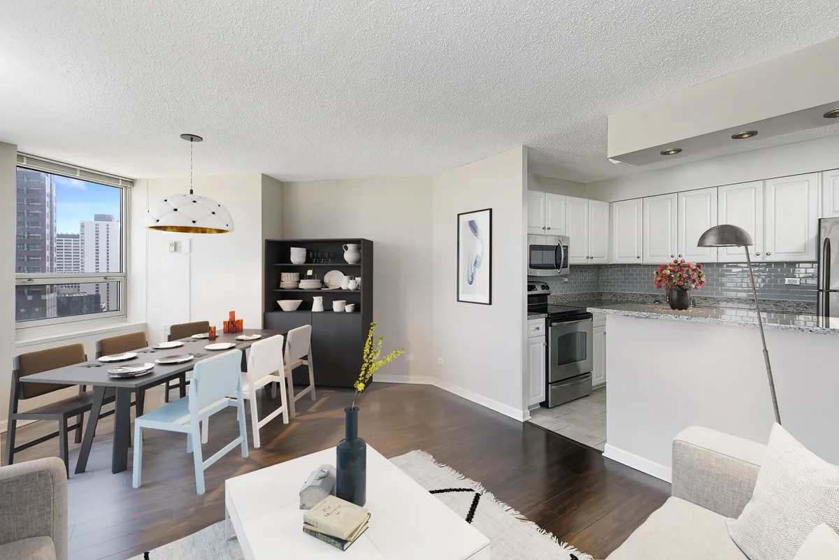 750 North Rush Apartments in River North, Chciago