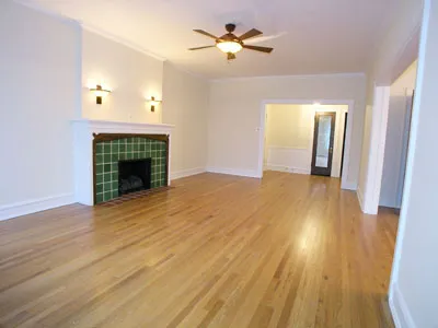 7710 North Eastlake Terrace Apartments