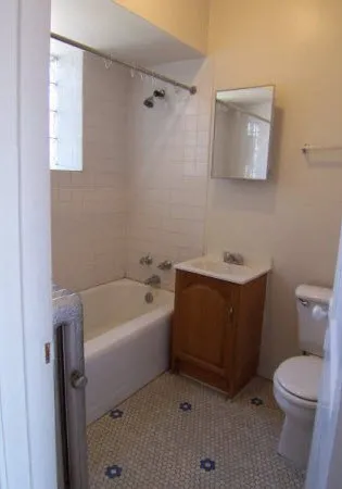 4700-06 N Sacramento / 3004-06 W Leland Apartments