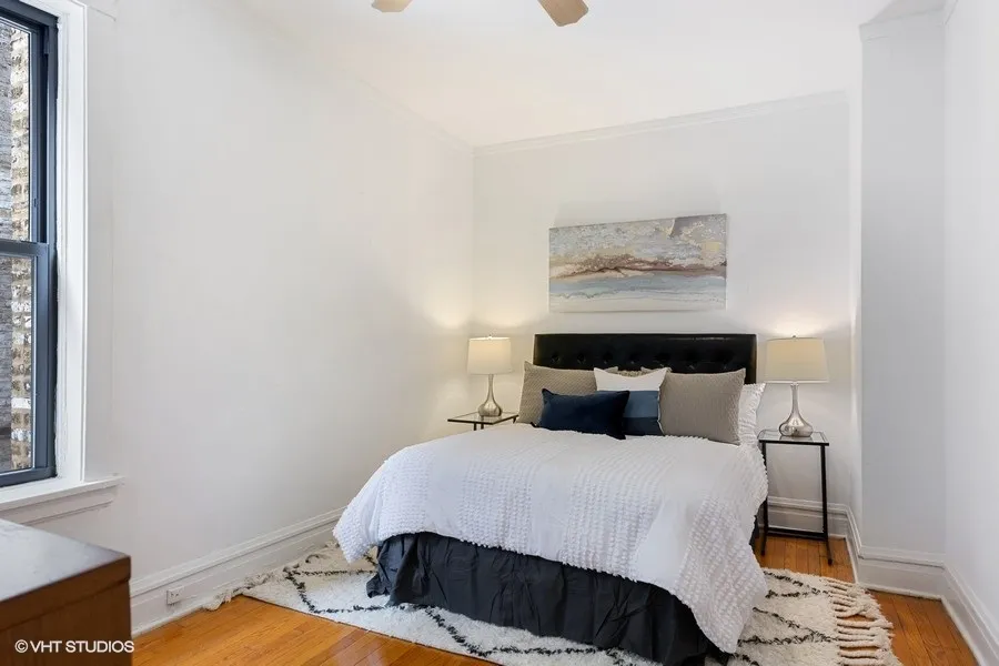 439 W Melrose Apartments