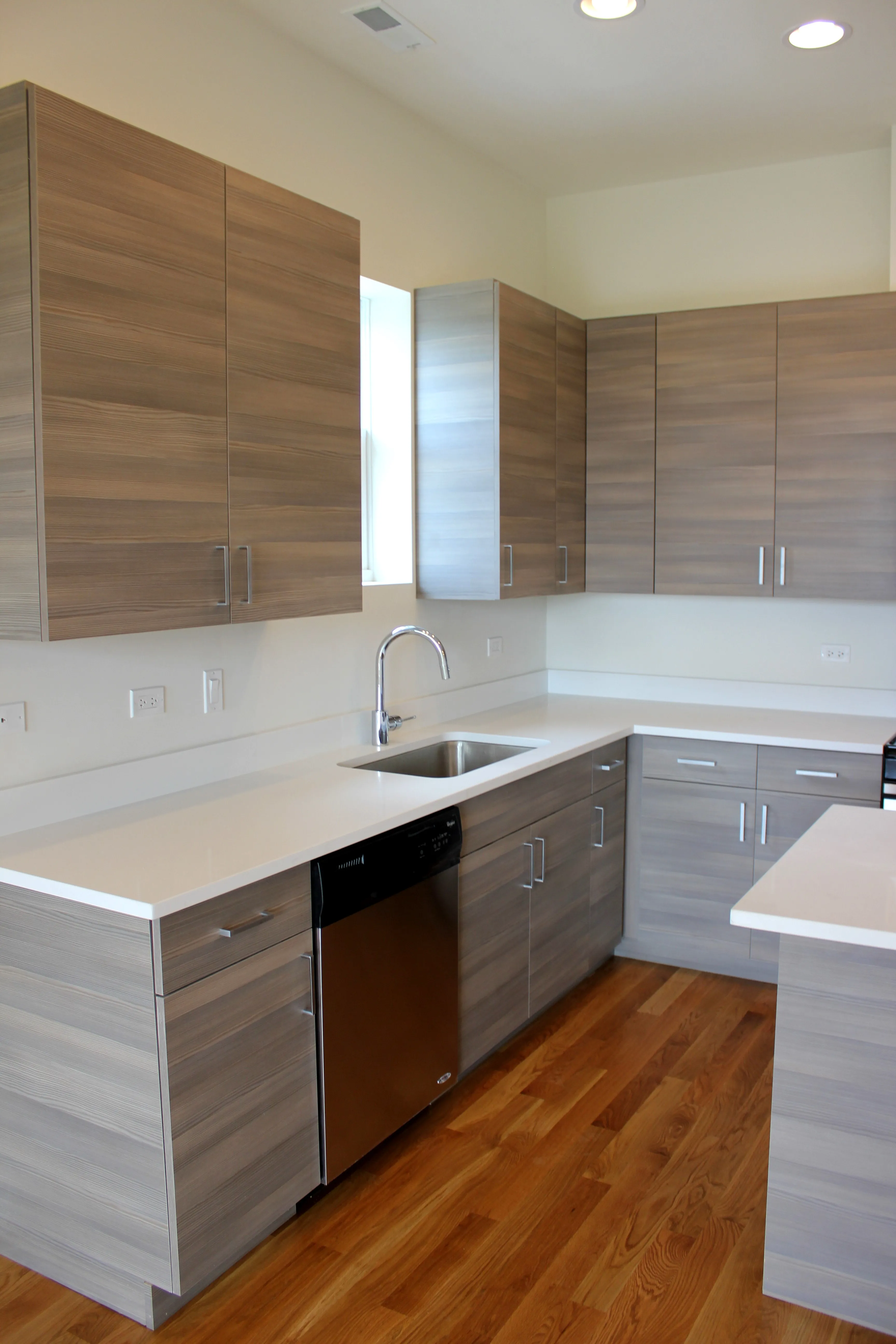 1952 West Erie Apartments