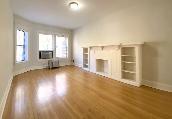 801 West Cornelia Apartments