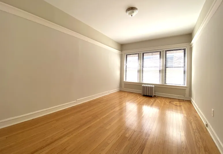 801 West Cornelia Apartments