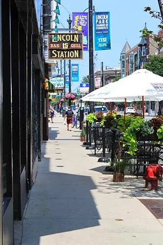 master bedroom in model unit at 828 West Fullerton Apartments