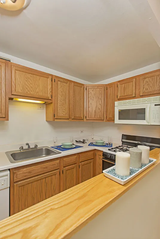 Buena Shores Apartments