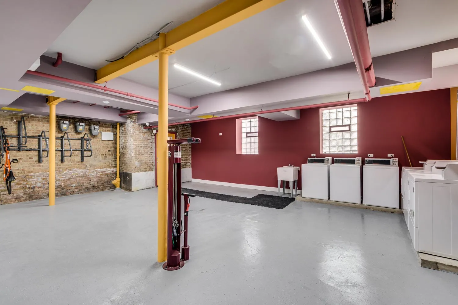 836 East 53rd Apartments