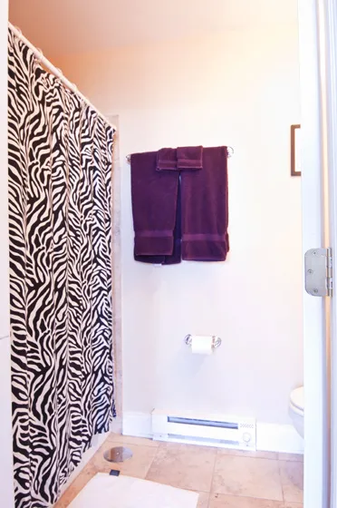 kitchen with white cabinets at 860 Hinman Apartments in Evanston Illinois