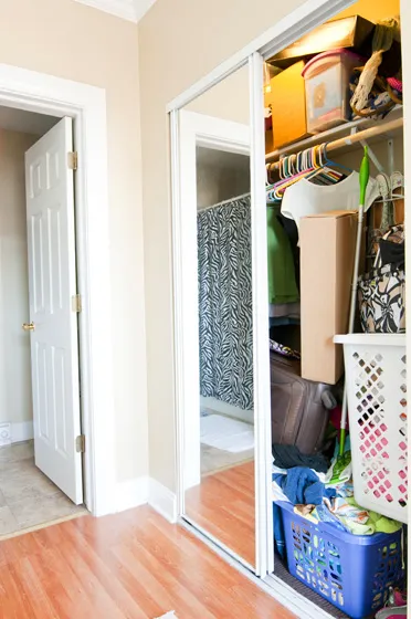 kitchen with white cabinets at 860 Hinman Apartments in Evanston Illinois